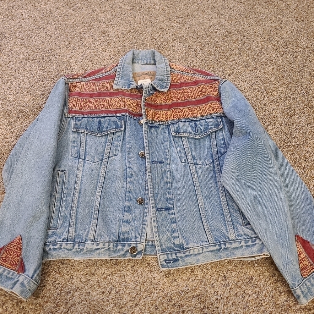 Vintage Denim Jacket With Tapestry Fabric Vintage Denim Jacket With Tapestry Fabric
